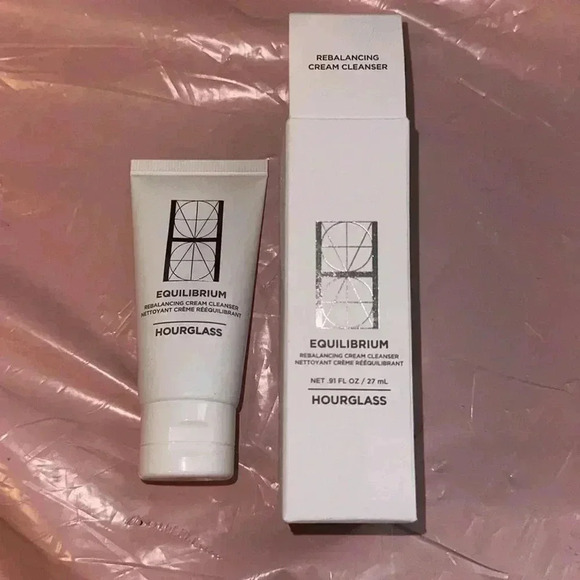 3/$30 NIB Hourglass Equilibrium Rebalancing Cream Cleanser - Picture 1 of 3